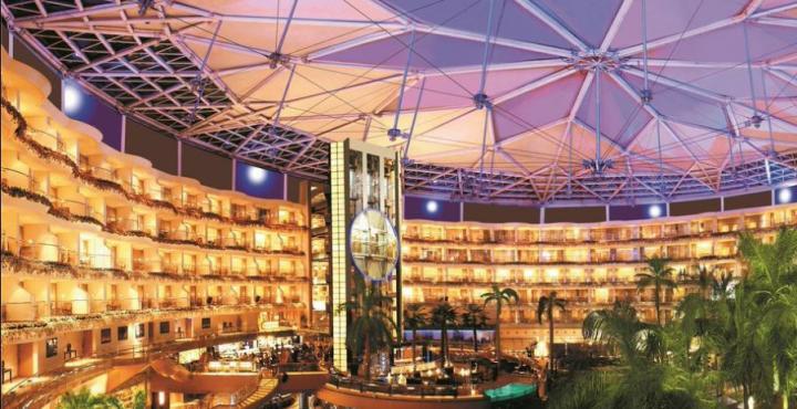 Hotel Sahara Star Mumbai Dış mekan fotoğraf The Atrium