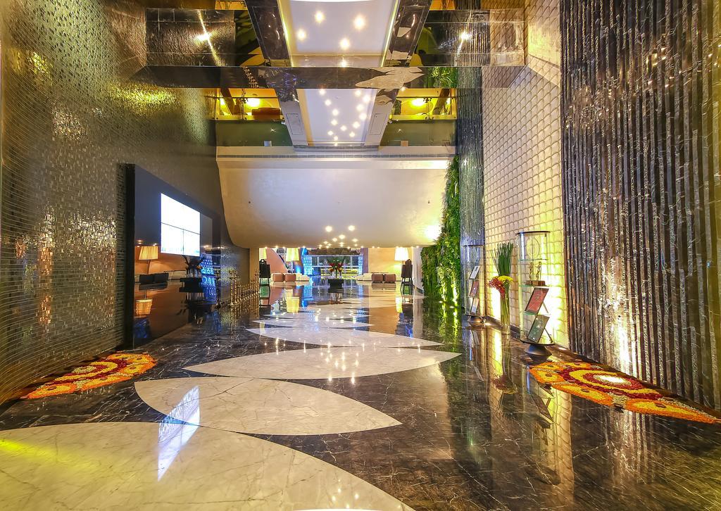 Hotel Sahara Star Mumbai Dış mekan fotoğraf Lobby