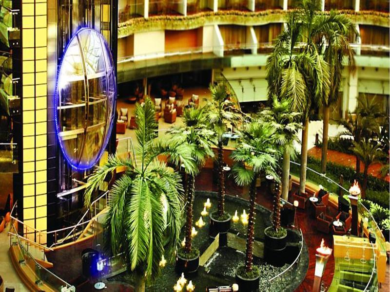 Hotel Sahara Star Mumbai Dış mekan fotoğraf The interior of the hotel
