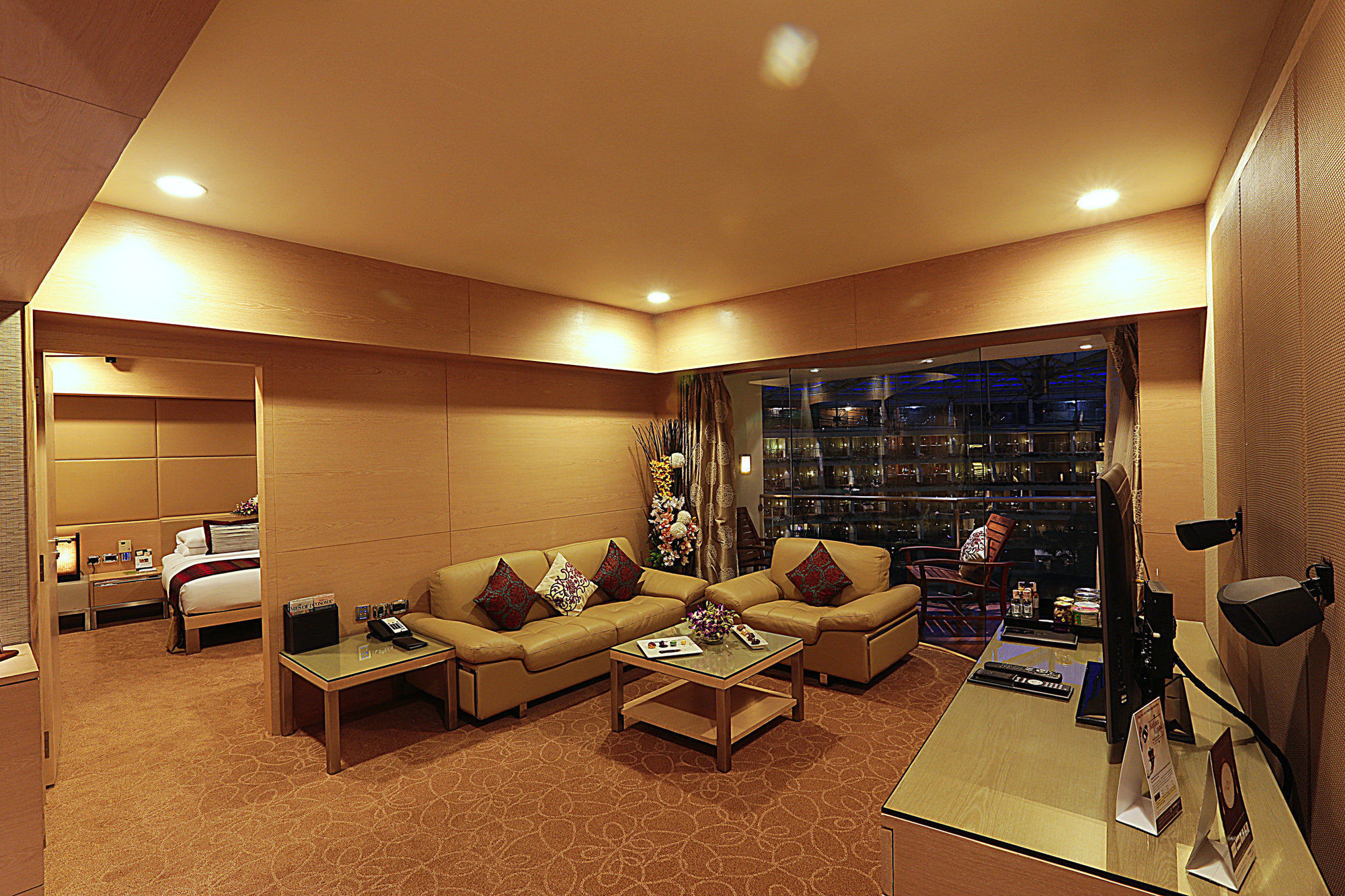 Hotel Sahara Star Mumbai Dış mekan fotoğraf A suite at the hotel