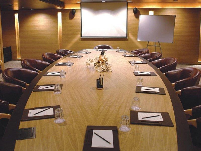Hotel Sahara Star Mumbai Dış mekan fotoğraf A boardroom