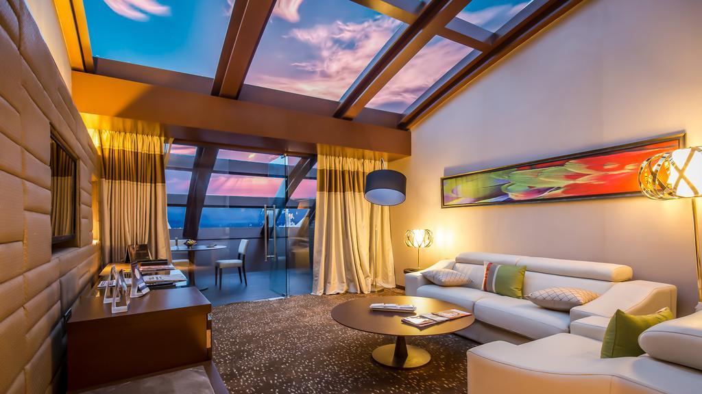 Hotel Sahara Star Mumbai Dış mekan fotoğraf Skylight Suite