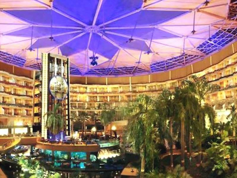 Hotel Sahara Star Mumbai Dış mekan fotoğraf The interior of the hotel