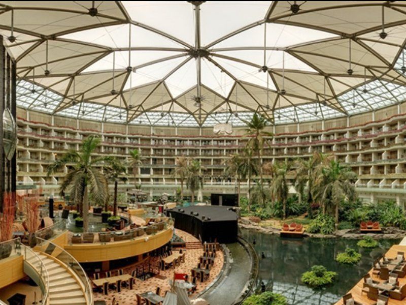 Hotel Sahara Star Mumbai Dış mekan fotoğraf The interior of the hotel